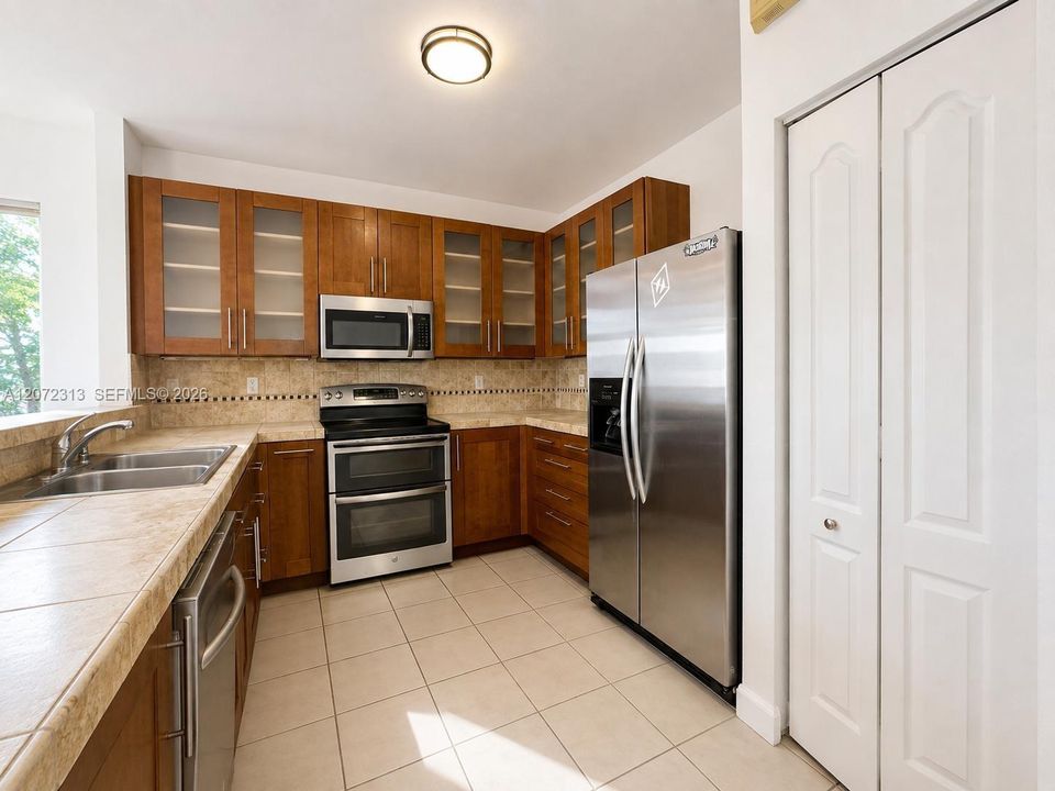 В аренду: $2,800 (3 спален, 2 ванн, 1504 Квадратных фут)