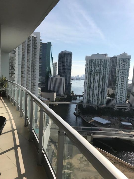 For Rent: $4,300 (2 beds, 2 baths, 1274 Square Feet)