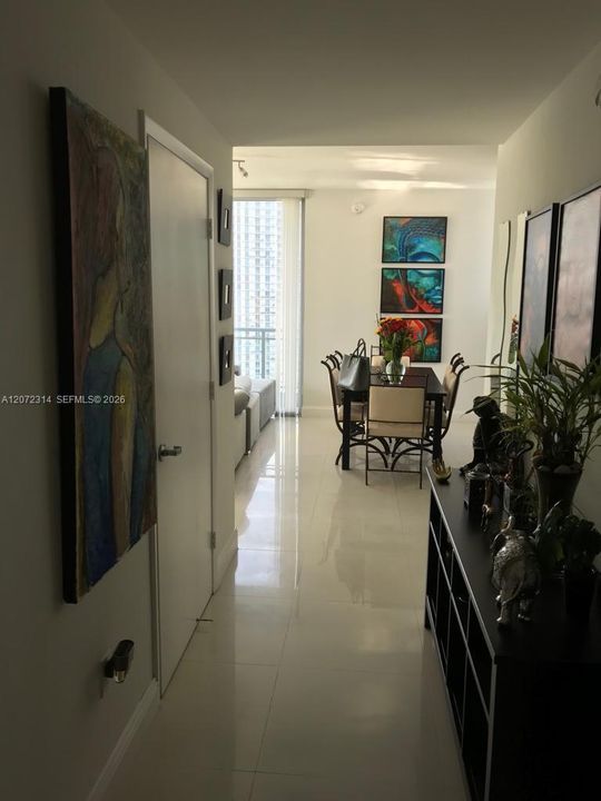 For Rent: $4,300 (2 beds, 2 baths, 1274 Square Feet)