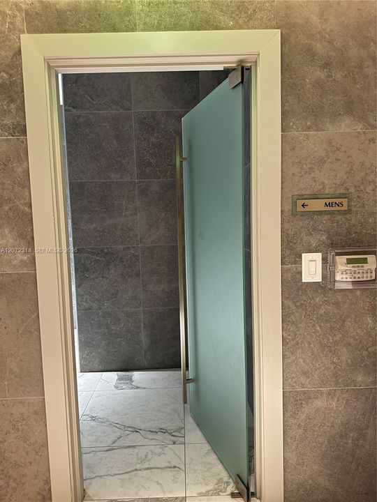 For Rent: $4,300 (2 beds, 2 baths, 1274 Square Feet)