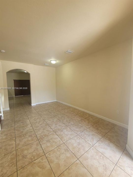 En Renta: $3,050 (3 camas, 2 baños, 1574 Pies cuadrados)