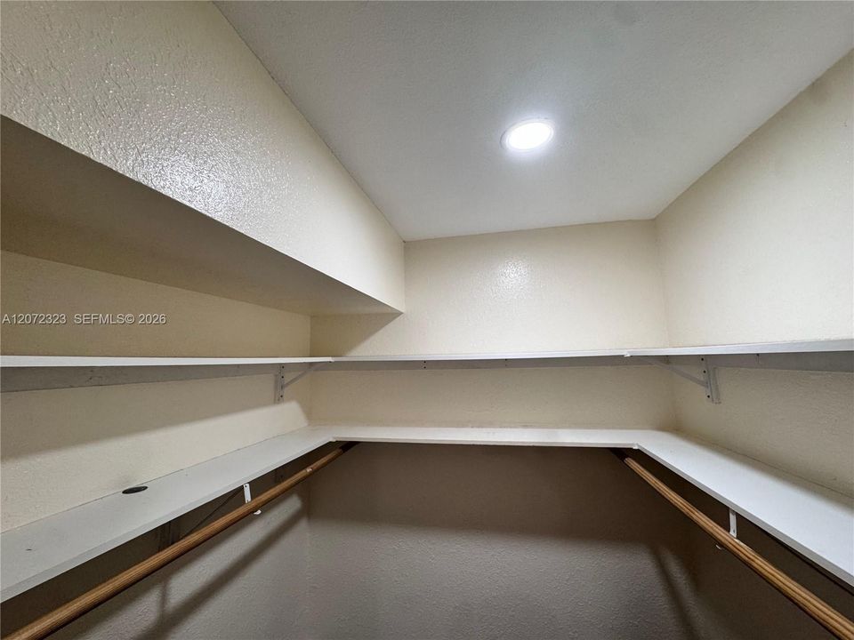 В аренду: $3,000 (3 спален, 2 ванн, 1500 Квадратных фут)
