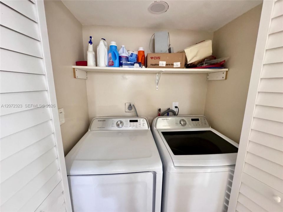 В аренду: $3,000 (3 спален, 2 ванн, 1500 Квадратных фут)