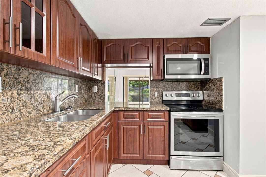 出租: $2,600 (3 贝兹, 2 浴室, 1540 平方英尺)