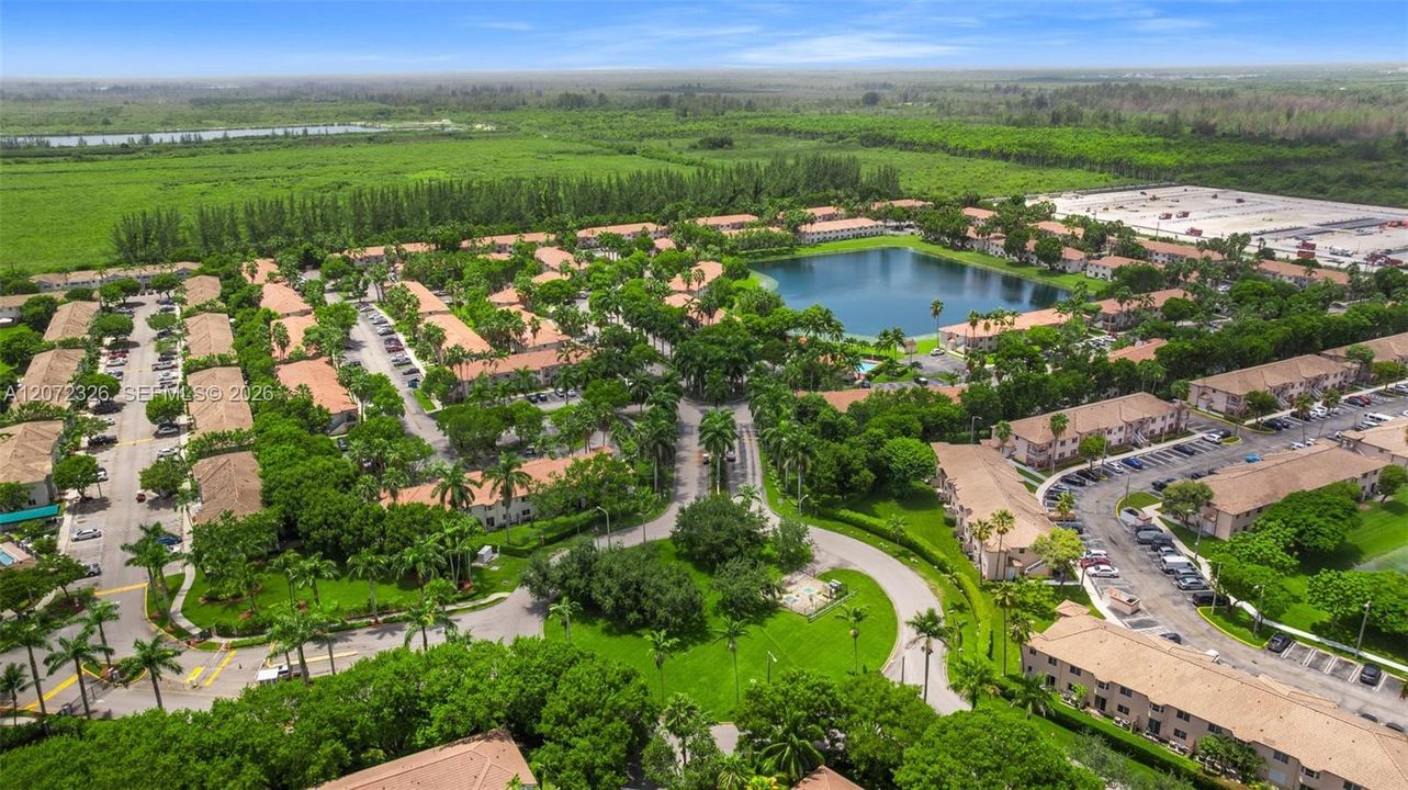На продажу: $221,000 (3 спален, 2 ванн, 1099 Квадратных фут)