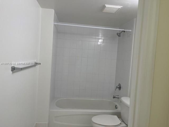 В аренду: $2,149 (2 спален, 2 ванн, 861 Квадратных фут)
