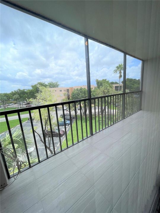 For Sale: $295,500 (3 beds, 2 baths, 1040 Square Feet)