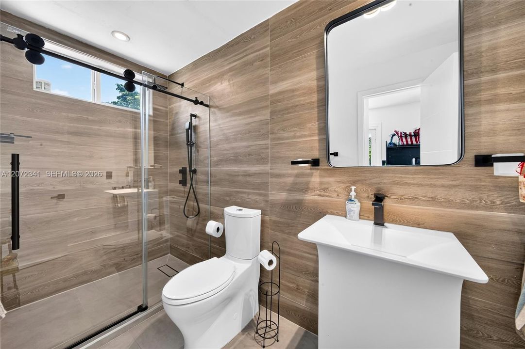 For Rent: $11,500 (4 beds, 3 baths, 2940 Square Feet)