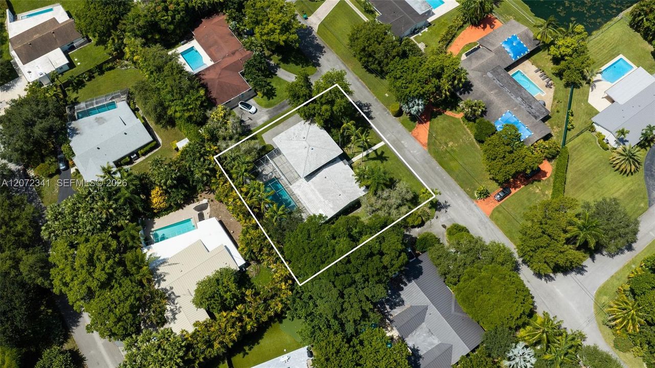 For Rent: $11,500 (4 beds, 3 baths, 2940 Square Feet)