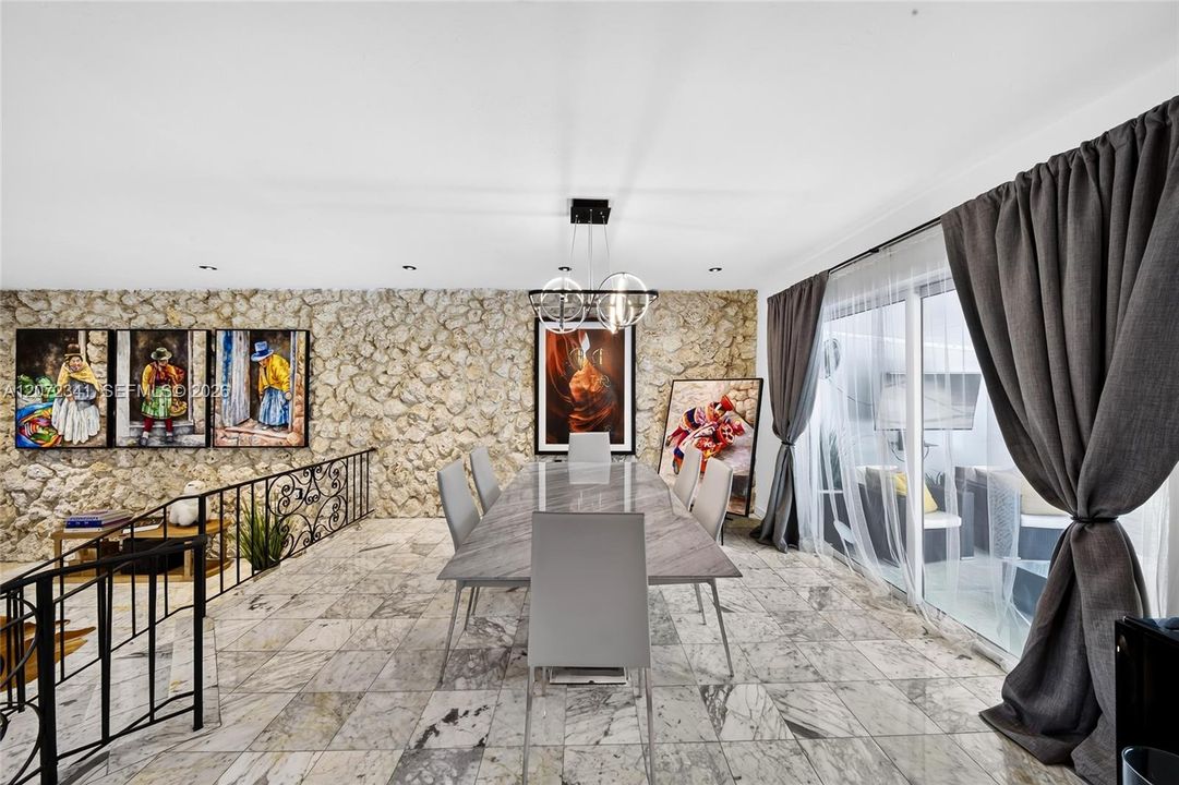 For Rent: $11,500 (4 beds, 3 baths, 2940 Square Feet)