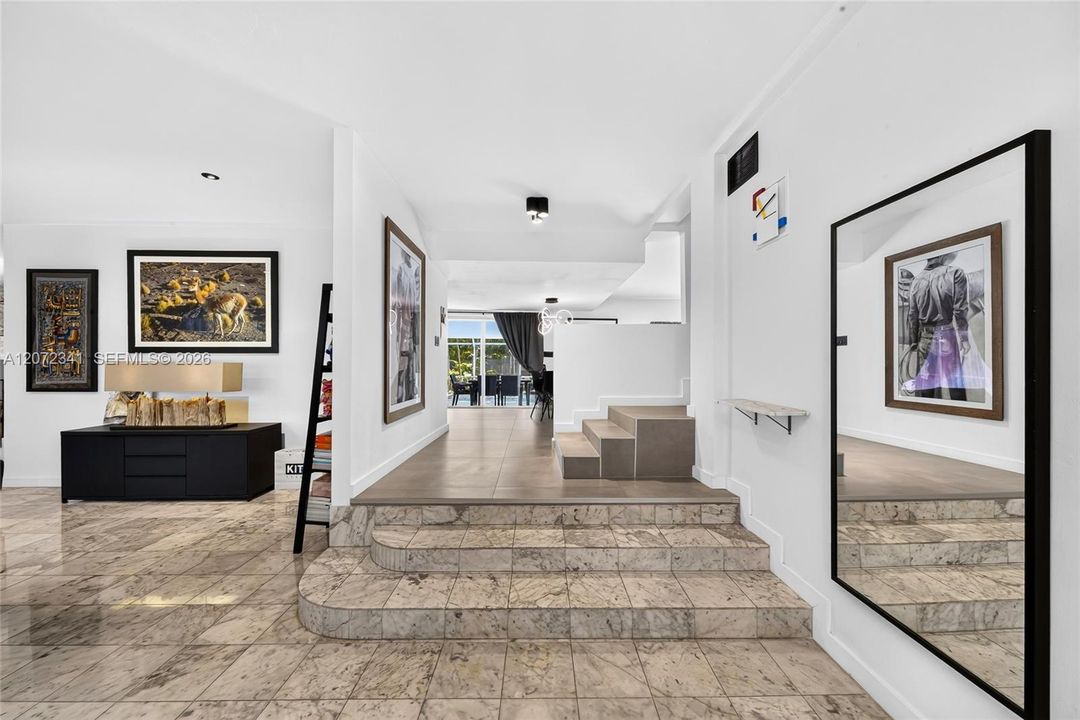 For Rent: $11,500 (4 beds, 3 baths, 2940 Square Feet)