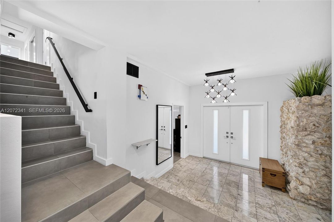 For Rent: $11,500 (4 beds, 3 baths, 2940 Square Feet)