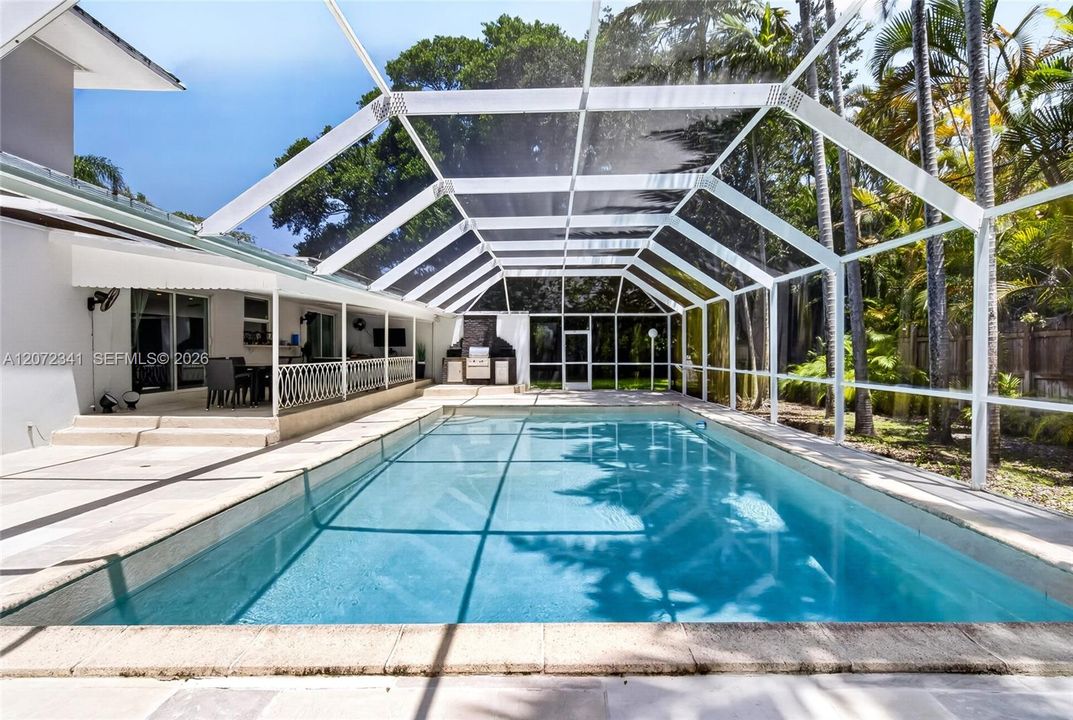 For Rent: $11,500 (4 beds, 3 baths, 2940 Square Feet)