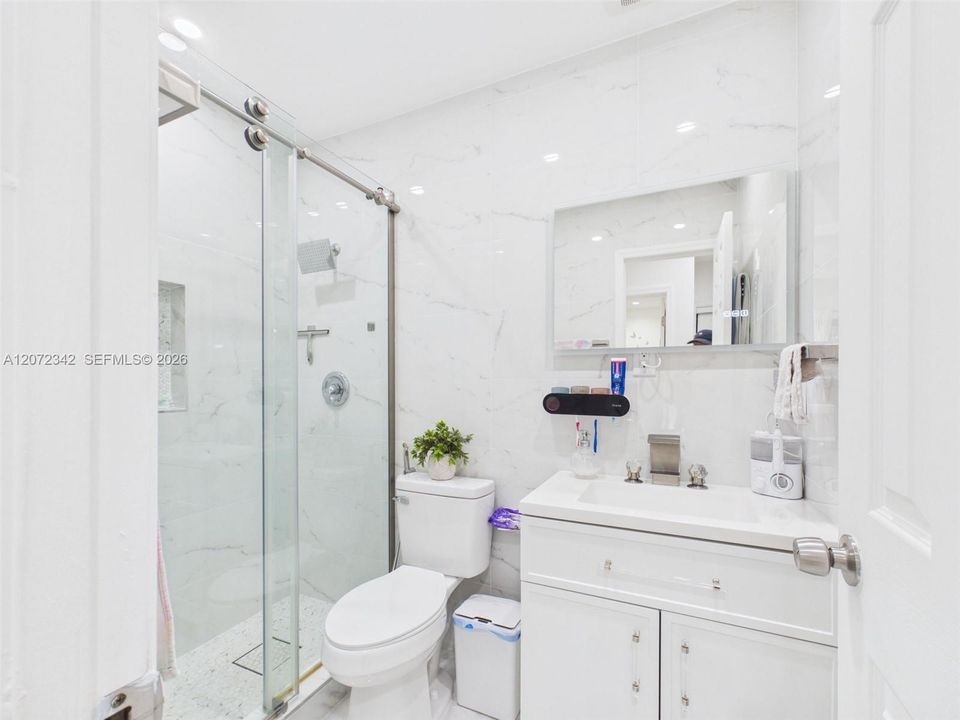 For Sale: $975,000 (4 beds, 3 baths, 1467 Square Feet)