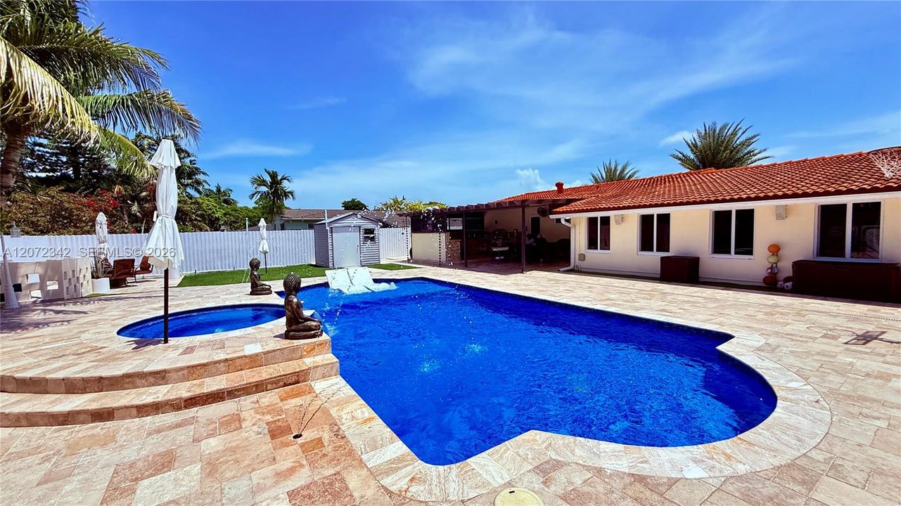 For Sale: $975,000 (4 beds, 3 baths, 1467 Square Feet)