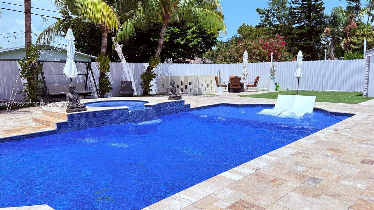 For Sale: $975,000 (4 beds, 3 baths, 1467 Square Feet)