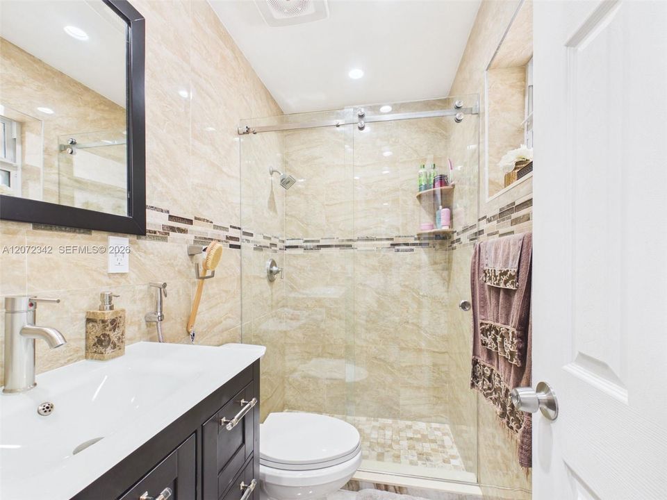 For Sale: $975,000 (4 beds, 3 baths, 1467 Square Feet)