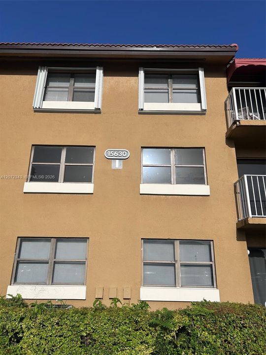В аренду: $2,250 (2 спален, 1 ванн, 867 Квадратных фут)