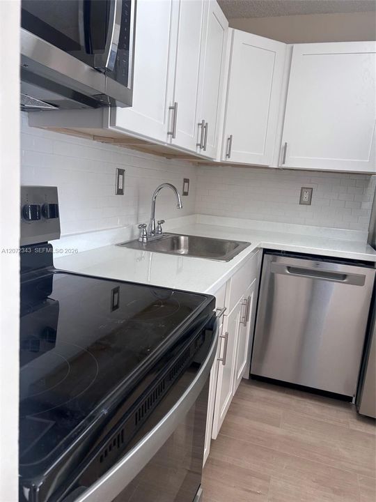 В аренду: $2,250 (2 спален, 1 ванн, 867 Квадратных фут)