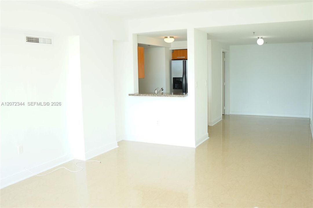 For Rent: $3,900 (2 beds, 2 baths, 1375 Square Feet)