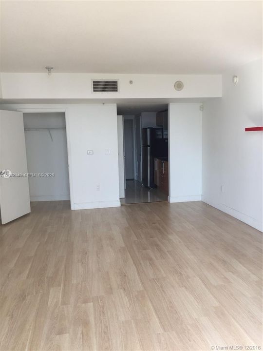 В аренду: $2,300 (0 спален, 1 ванн, 503 Квадратных фут)