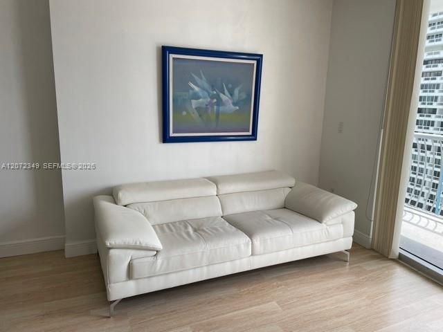 В аренду: $2,300 (0 спален, 1 ванн, 503 Квадратных фут)