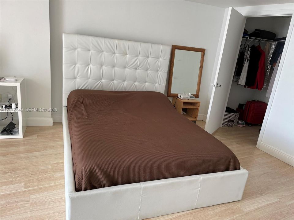 В аренду: $2,300 (0 спален, 1 ванн, 503 Квадратных фут)