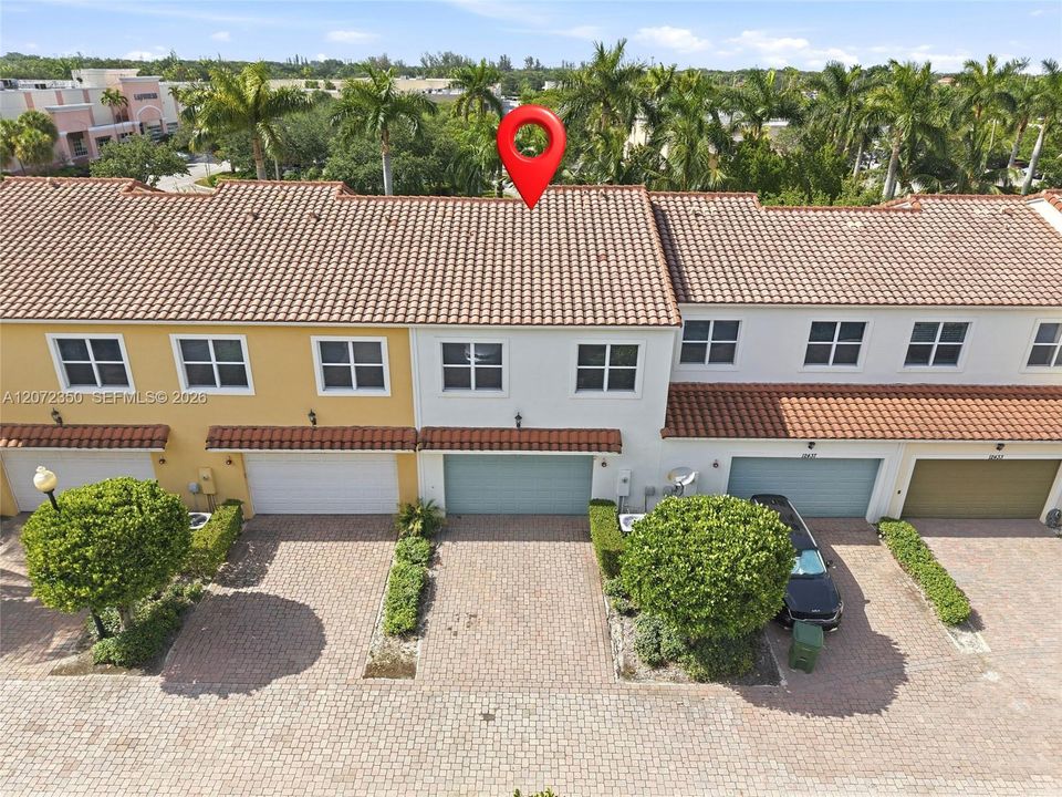 For Sale: $589,000 (3 beds, 2 baths, 1932 Square Feet)