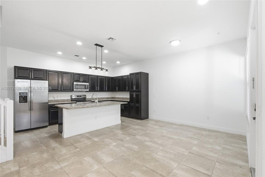 For Sale: $589,000 (3 beds, 2 baths, 1932 Square Feet)