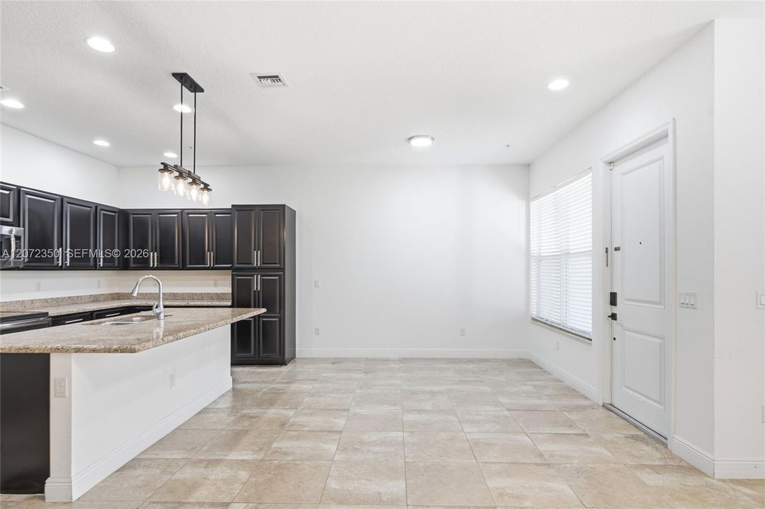 For Sale: $589,000 (3 beds, 2 baths, 1932 Square Feet)