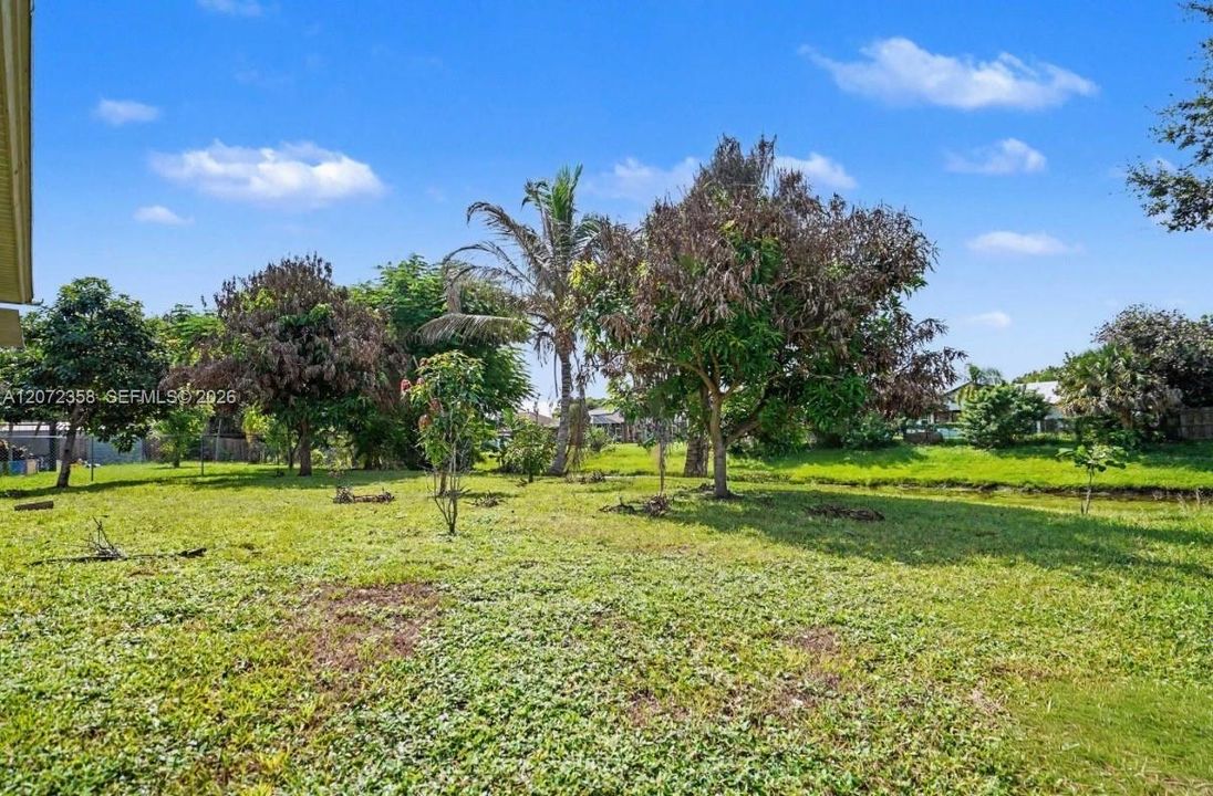 For Sale: $444,900 (3 beds, 2 baths, 2058 Square Feet)