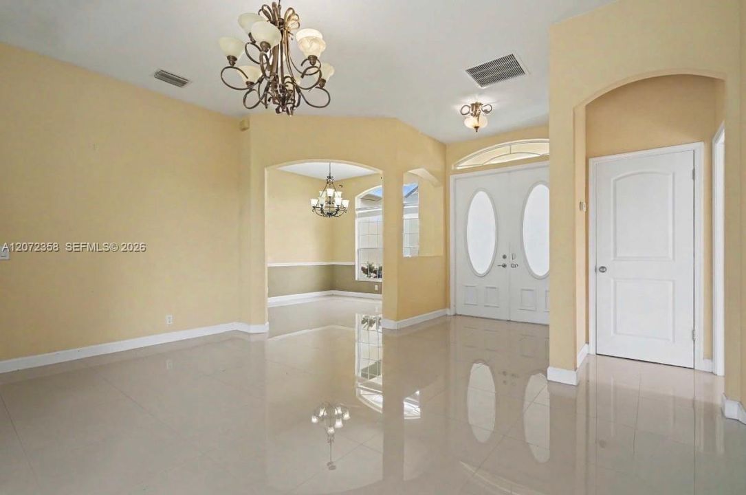 For Sale: $444,900 (3 beds, 2 baths, 2058 Square Feet)