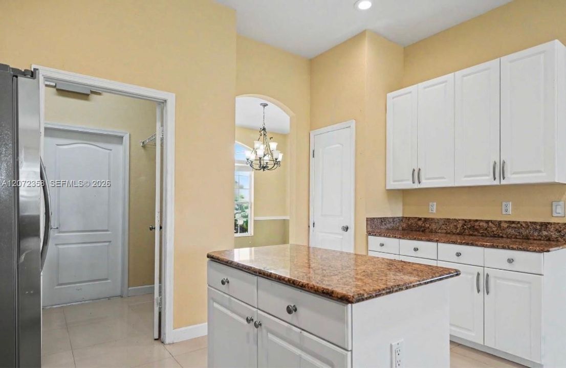 For Sale: $444,900 (3 beds, 2 baths, 2058 Square Feet)
