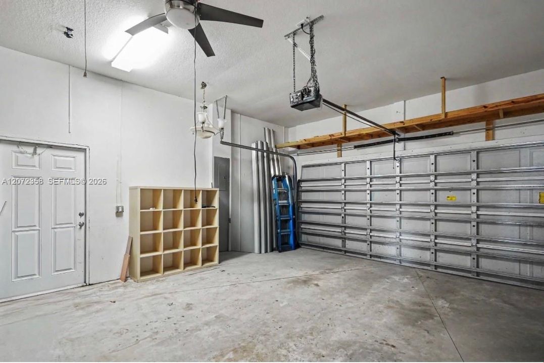 For Sale: $444,900 (3 beds, 2 baths, 2058 Square Feet)