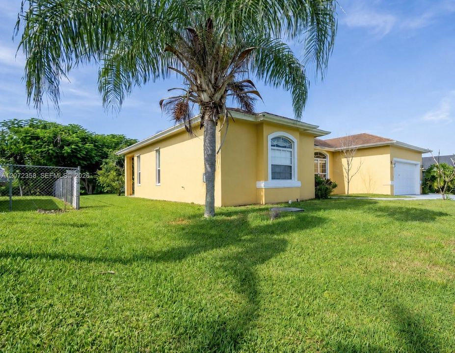 For Sale: $444,900 (3 beds, 2 baths, 2058 Square Feet)