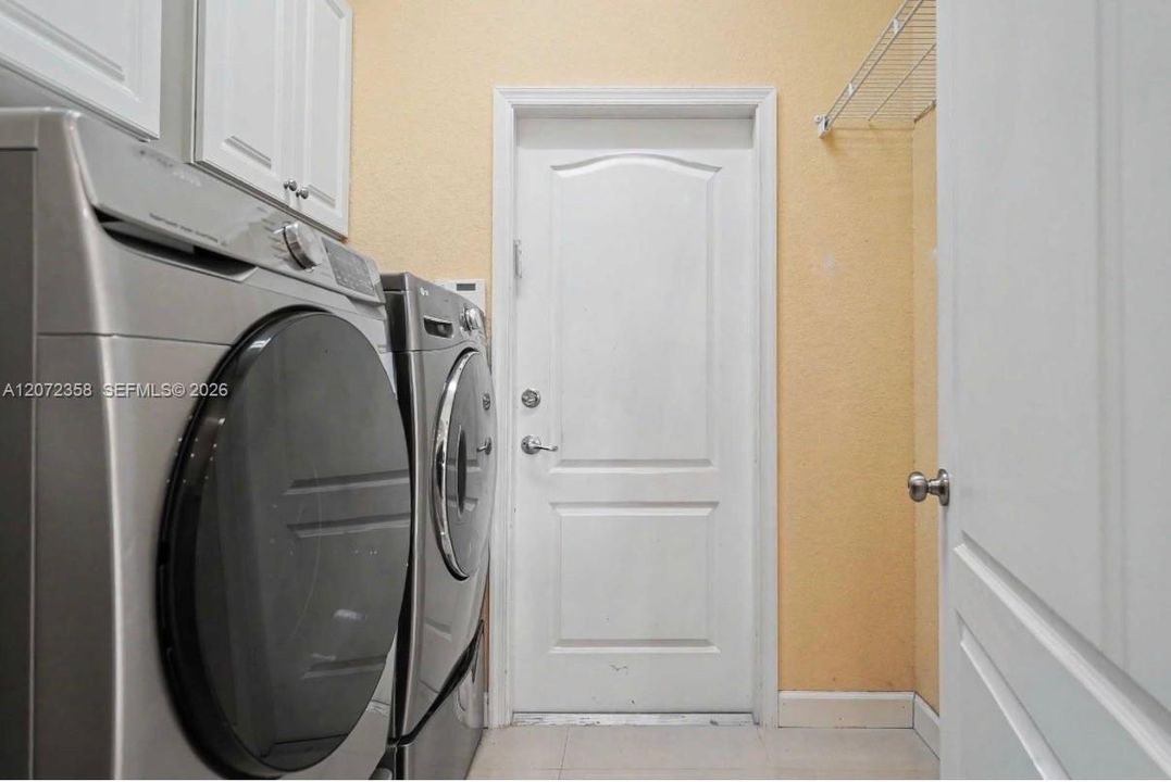 For Sale: $444,900 (3 beds, 2 baths, 2058 Square Feet)