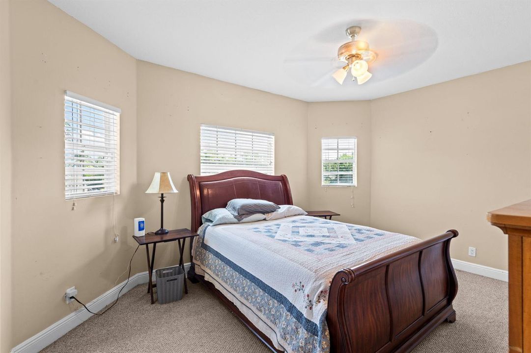 29-web-or-mls-A7404744
