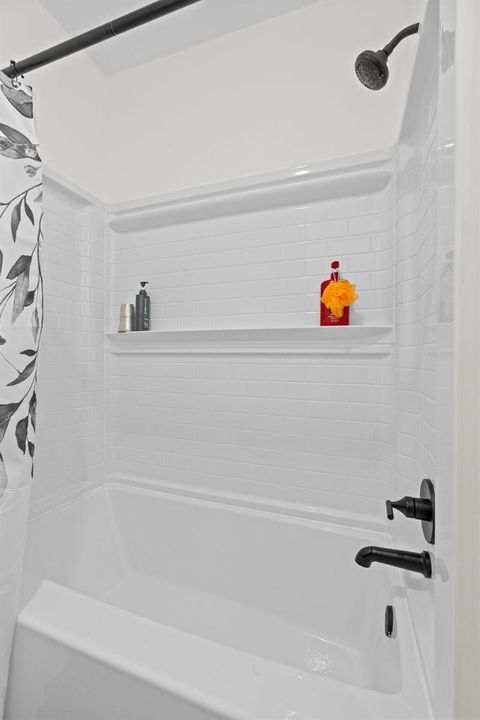 32-web-or-mls-A7404683