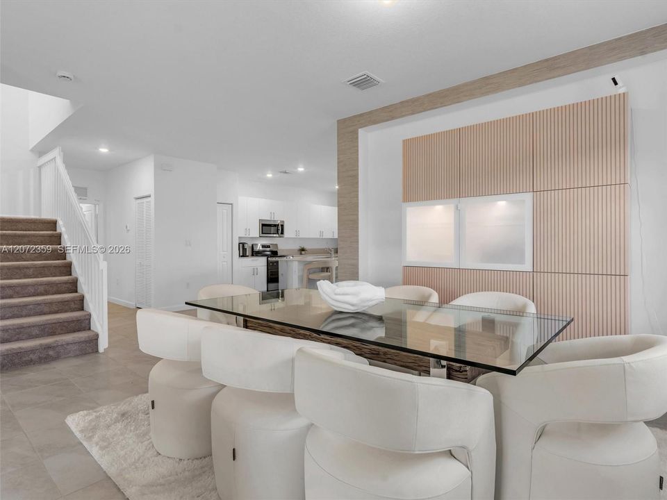 For Sale: $819,000 (5 beds, 3 baths, 3150 Square Feet)