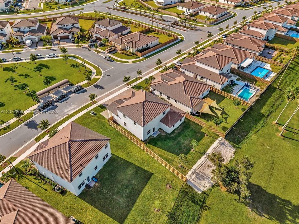 For Sale: $819,000 (5 beds, 3 baths, 3150 Square Feet)