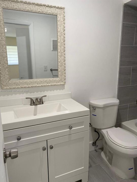 For Rent: $2,400 (2 beds, 2 baths, 1018 Square Feet)