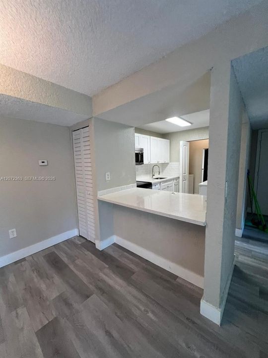 For Rent: $2,400 (2 beds, 2 baths, 1018 Square Feet)