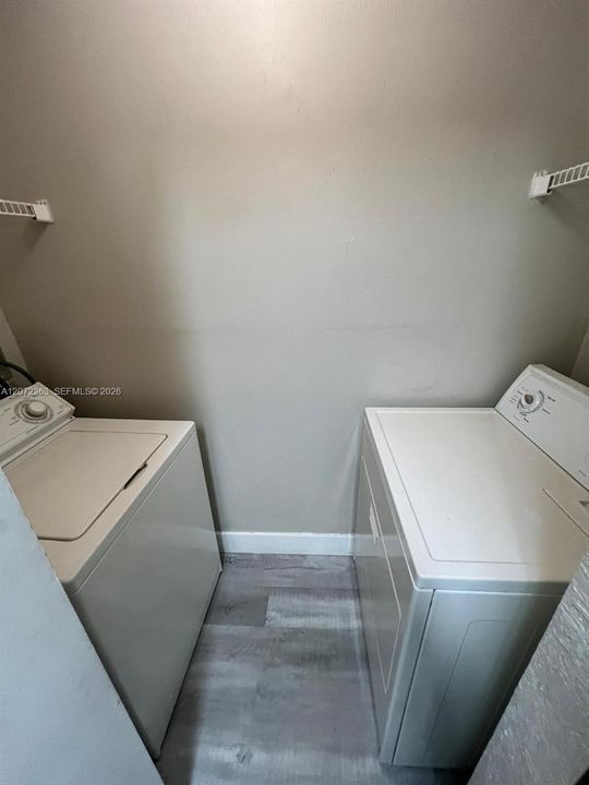 For Rent: $2,400 (2 beds, 2 baths, 1018 Square Feet)