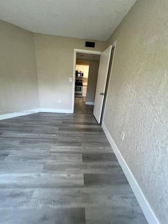For Rent: $2,400 (2 beds, 2 baths, 1018 Square Feet)