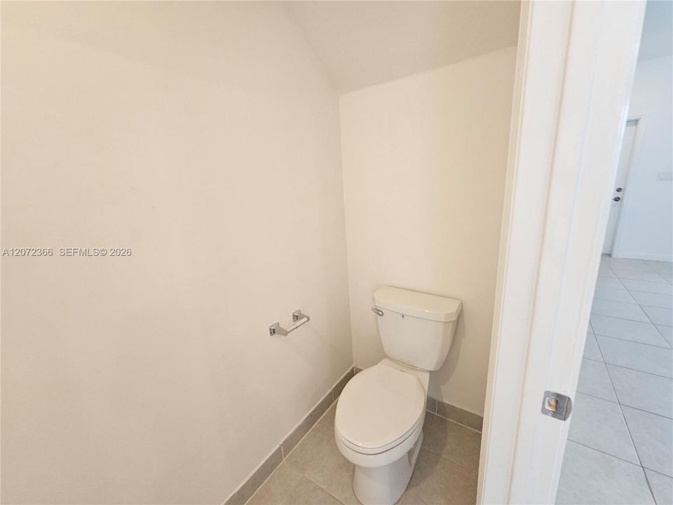 En Venta: $427,500 (3 camas, 2 baños, 1393 Pies cuadrados)