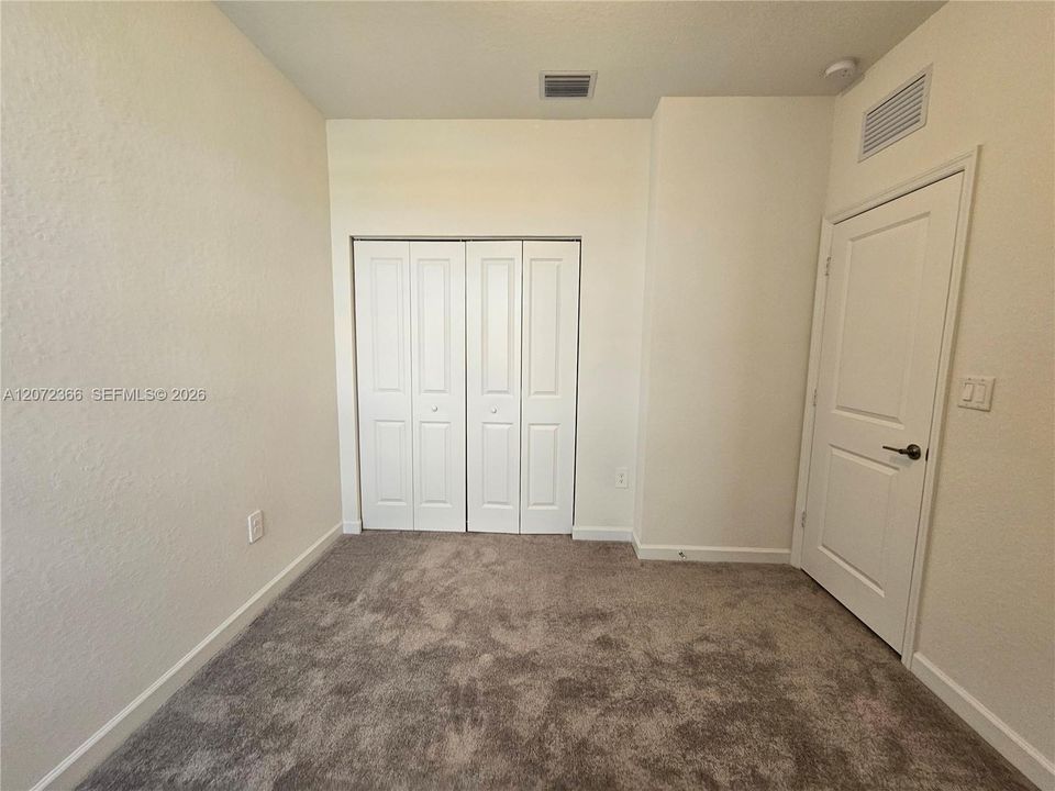 En Venta: $427,500 (3 camas, 2 baños, 1393 Pies cuadrados)