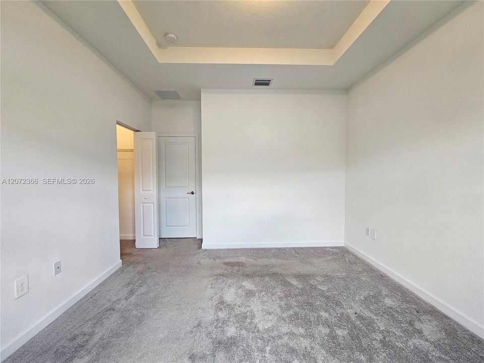 En Venta: $427,500 (3 camas, 2 baños, 1393 Pies cuadrados)