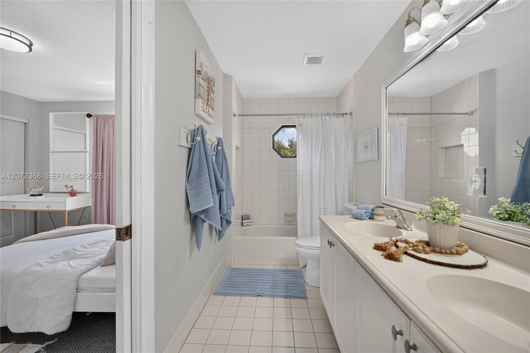 For Sale: $995,000 (4 beds, 4 baths, 2953 Square Feet)