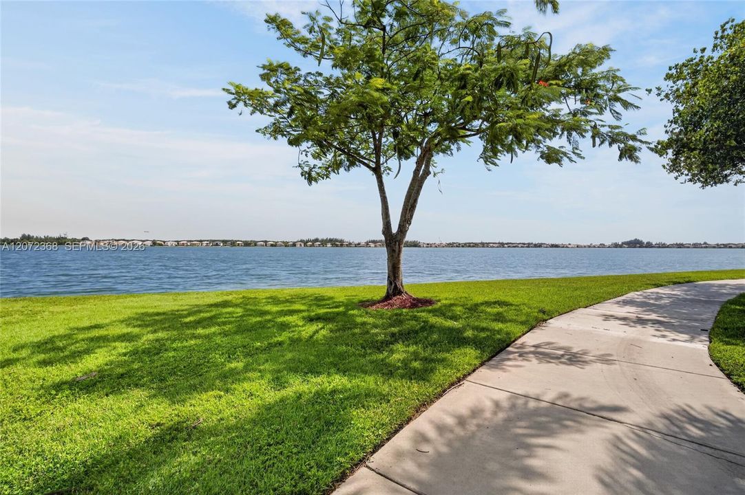 For Sale: $995,000 (4 beds, 4 baths, 2953 Square Feet)