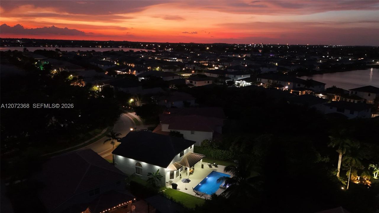 For Sale: $995,000 (4 beds, 4 baths, 2953 Square Feet)